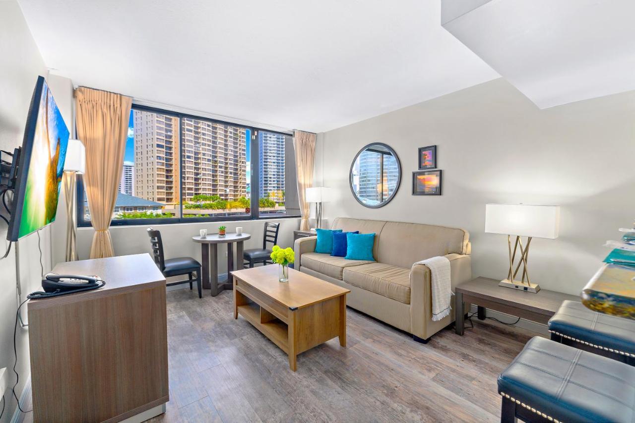 Renovated With City View At Aqua Palms Waikiki Honolulu Kültér fotó