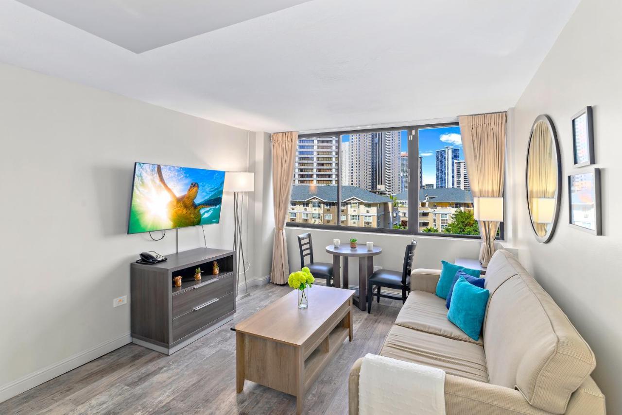 Renovated With City View At Aqua Palms Waikiki Honolulu Kültér fotó