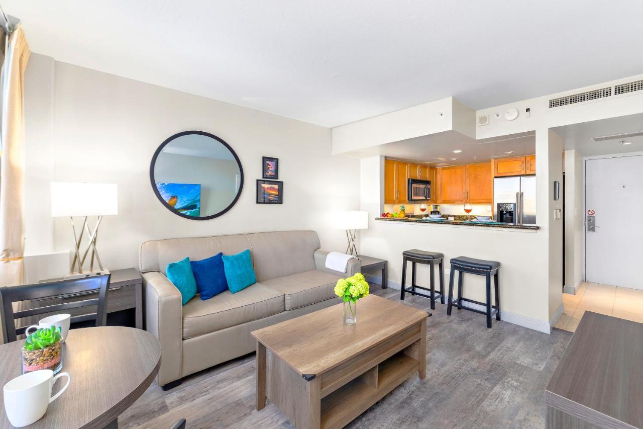 Renovated With City View At Aqua Palms Waikiki Honolulu Kültér fotó
