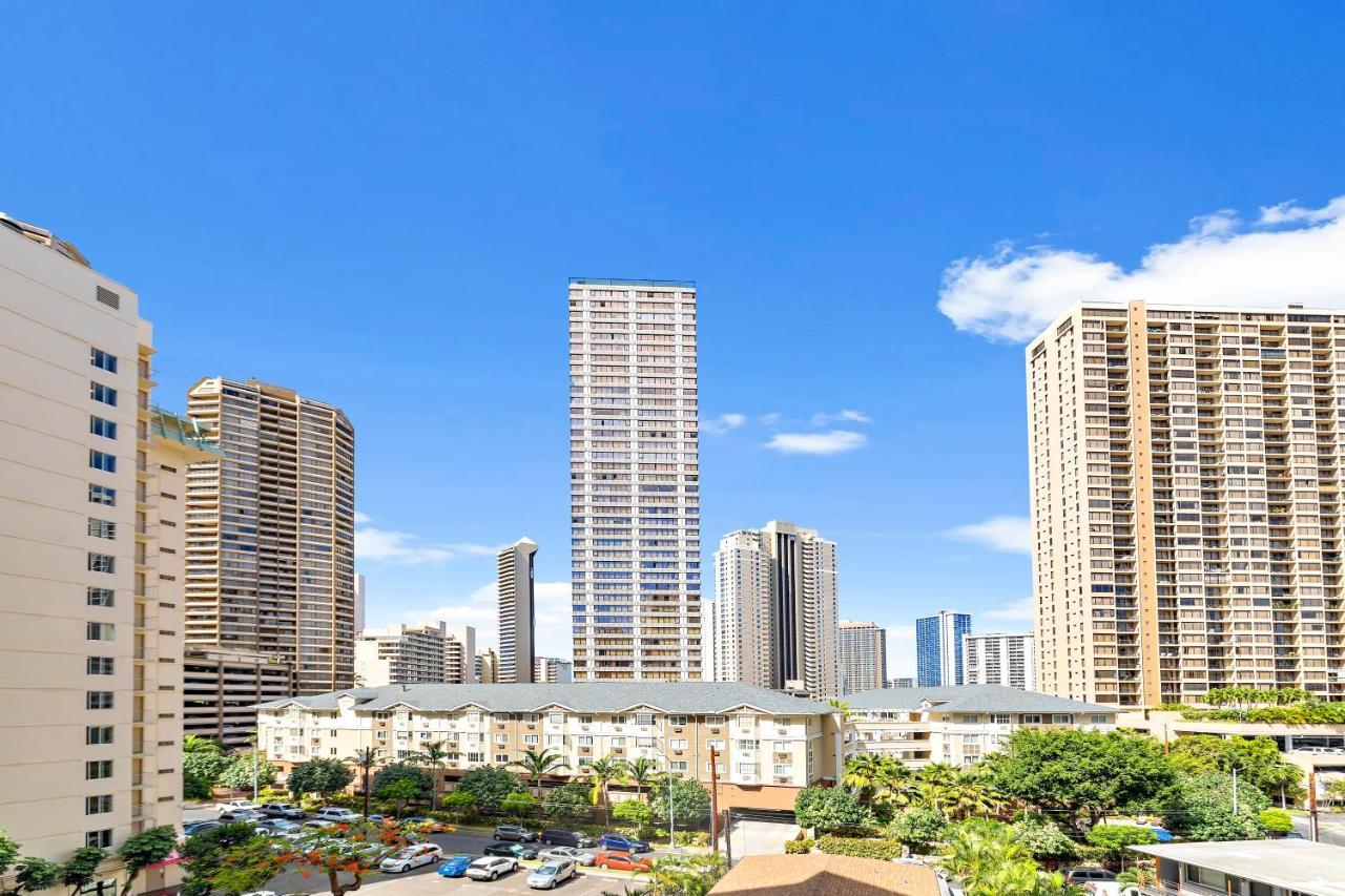 Renovated With City View At Aqua Palms Waikiki Honolulu Kültér fotó