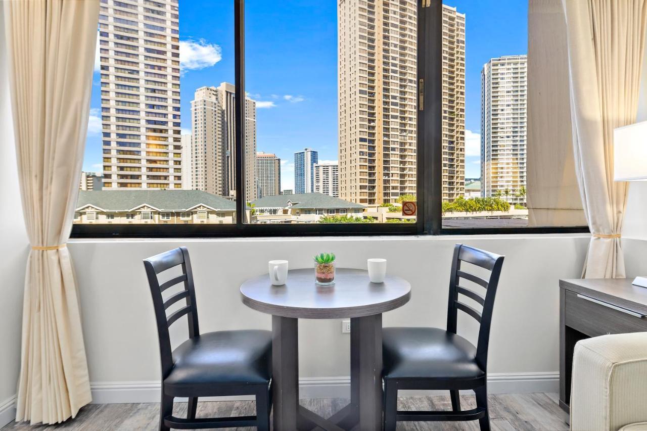 Renovated With City View At Aqua Palms Waikiki Honolulu Kültér fotó