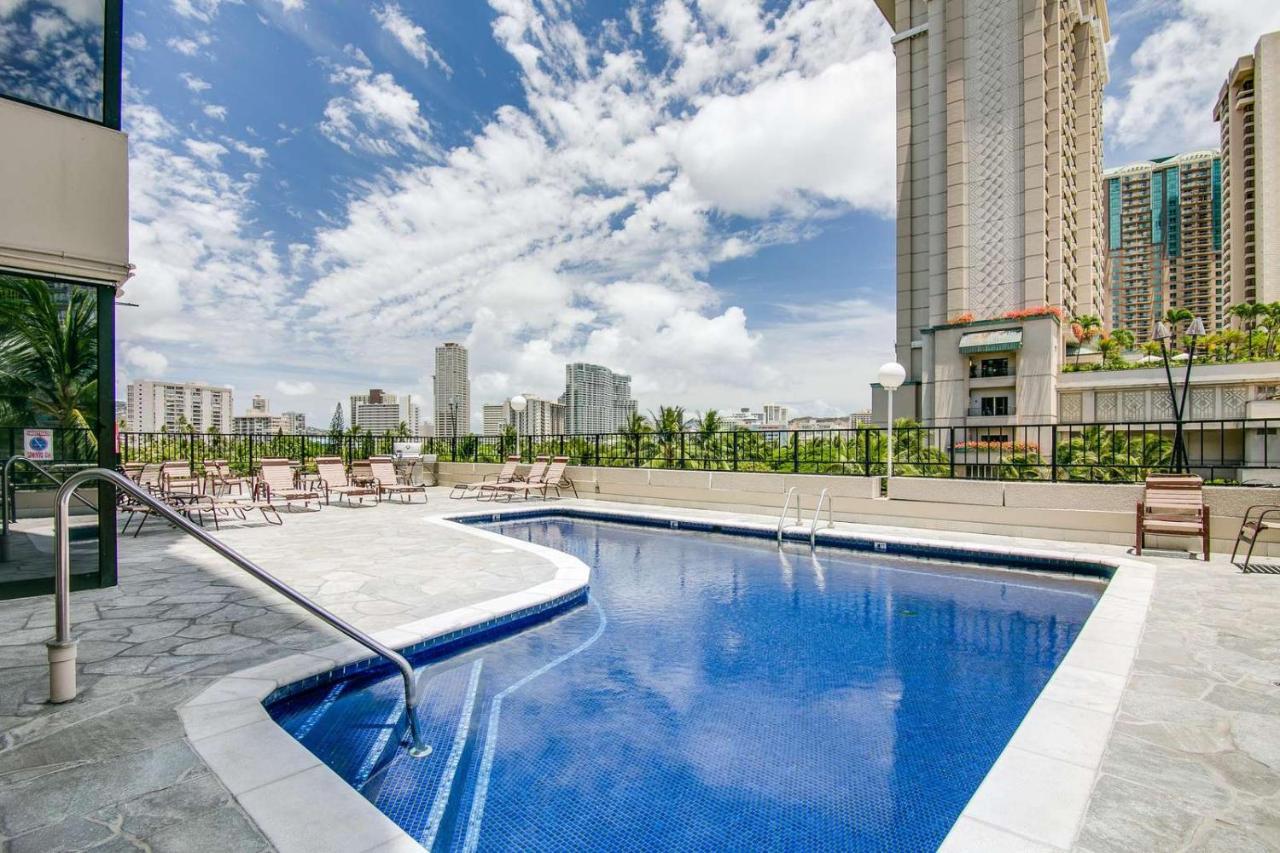 Renovated With City View At Aqua Palms Waikiki Honolulu Kültér fotó